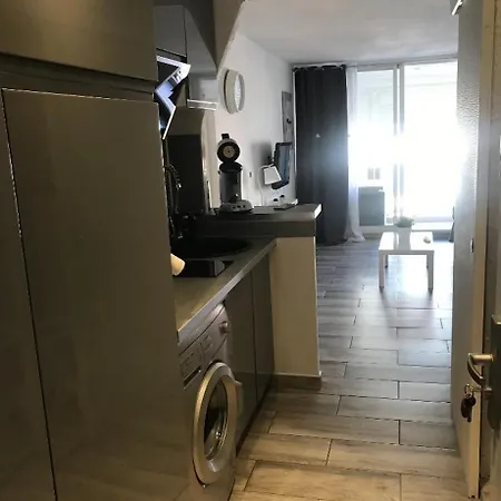 Cap D Apartment *